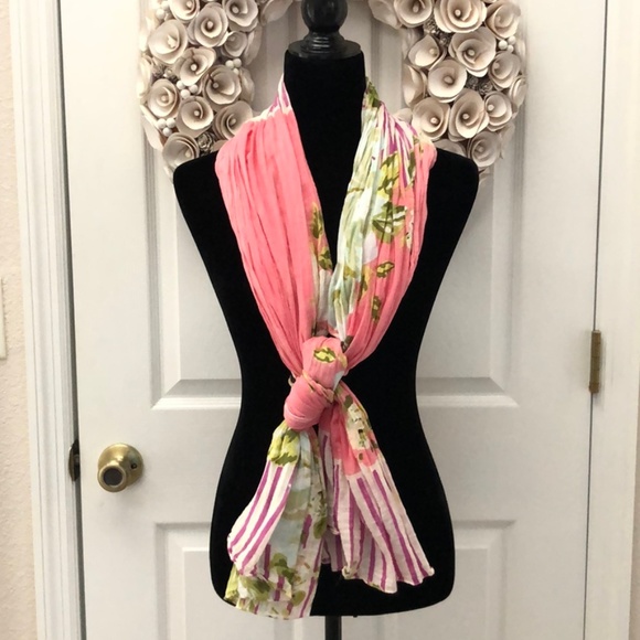 Accessories - DONATED Extra-large, cotton floral scarf